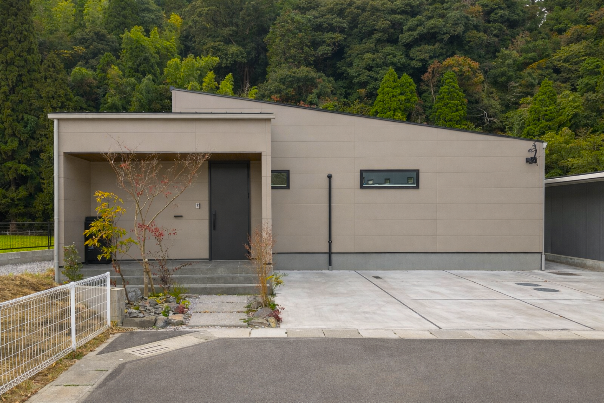 緑を暮らしに取り込む平屋